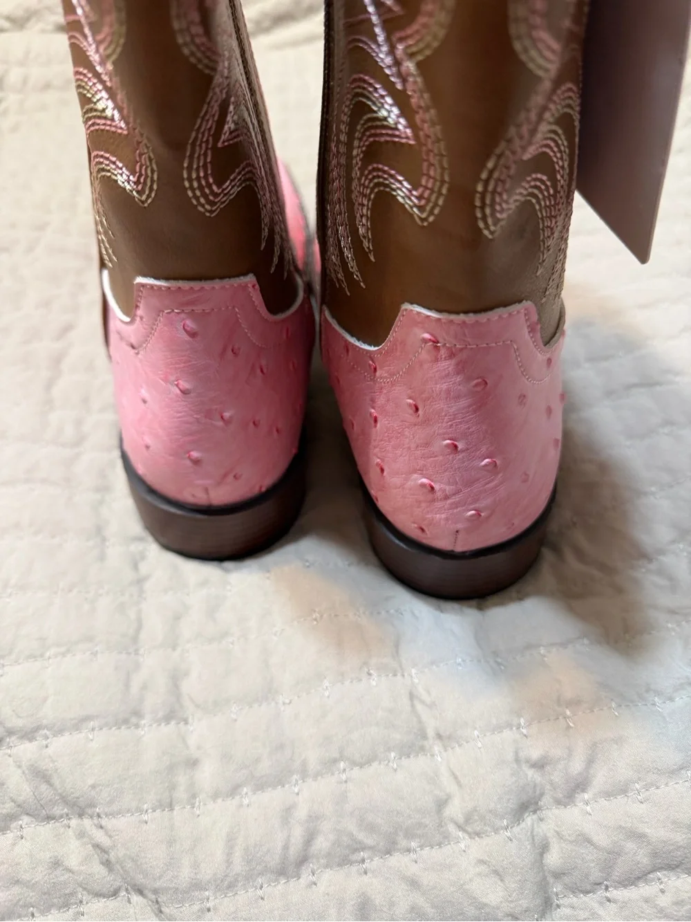 Rollda Girls Pink Faux Ostrich Western Cowboy Boots Size 7 NWT No Box